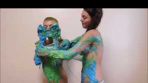 kaydens-and-jade-stuck-to-each-other_3.j