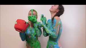 kaydens-and-jade-stuck-to-each-other_6.j