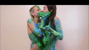 kaydens-and-jade-stuck-to-each-other_7.j