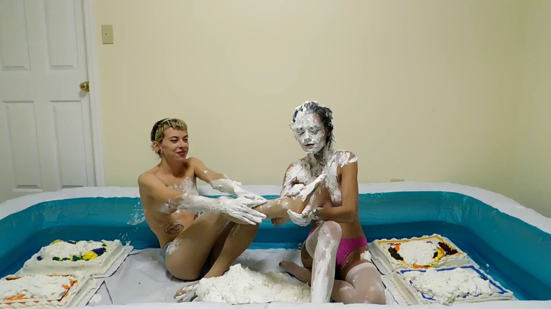 kaydens-and-jade-wrestle-in-cake-and-but